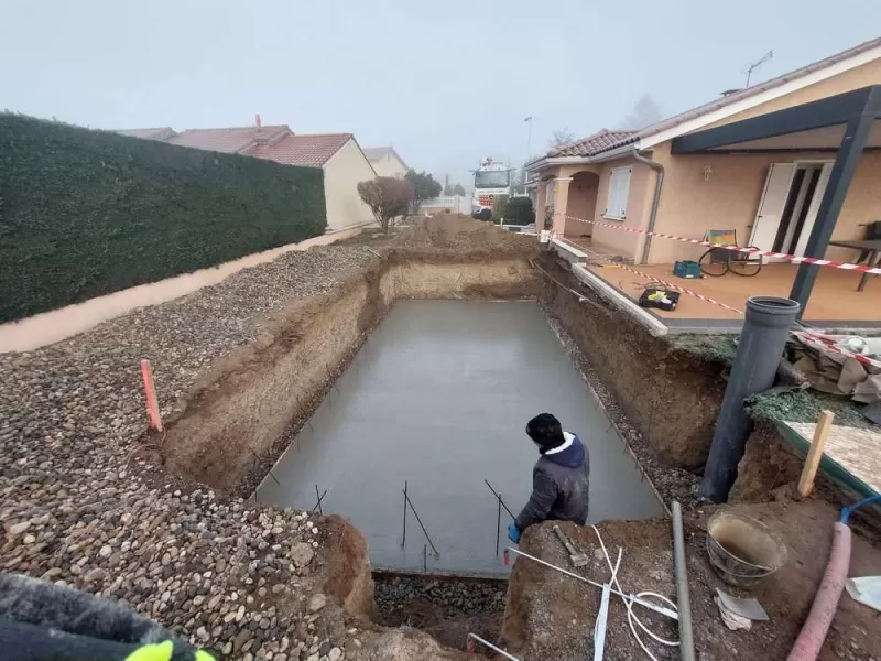 Travaux de maçonnerie, Saint-Just-Saint-Rambert, Mon extérieur