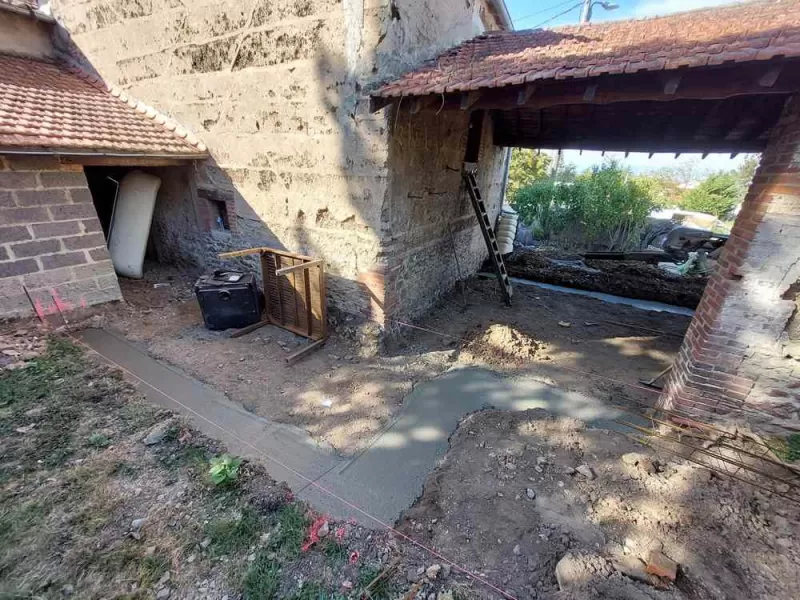 Travaux de maçonnerie, Saint-Just-Saint-Rambert, Mon extérieur