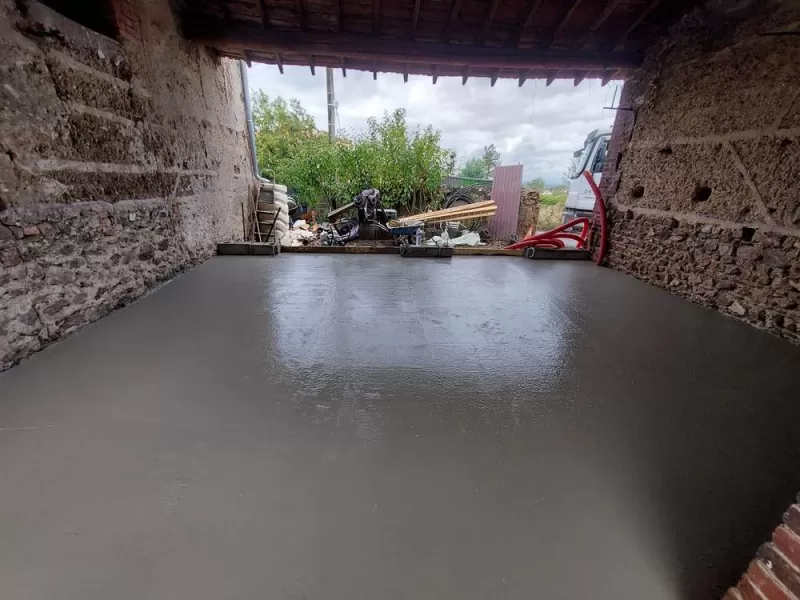 Travaux de maçonnerie, Saint-Just-Saint-Rambert, Mon extérieur
