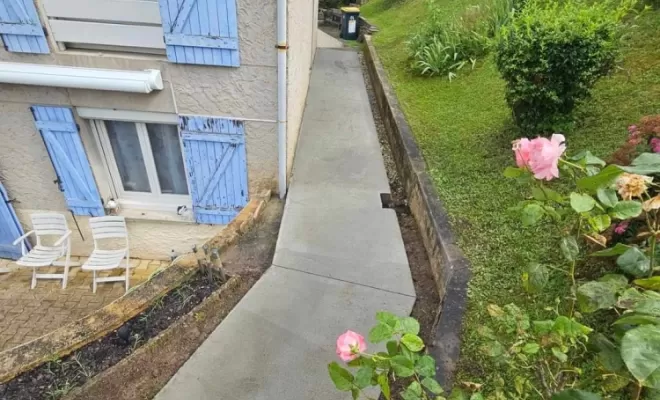 Création d'un chemin d'accès en béton balayer à Saint- Etienne, Saint-Just-Saint-Rambert, Mon extérieur