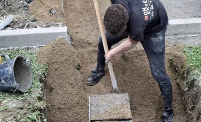 Réparation d'un Réseau d'eau usée non raccordé avec création d'un regard de visite et en finition la pose de pavés tépia gris à Saint Paul-en-Jarez , Saint-Just-Saint-Rambert, Mon extérieur