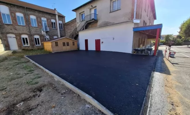 Reprise à neuf des réseaux EU et EP sur une partie des bâtiments avec application d'un enrobé à St Just St Rambert, Saint-Just-Saint-Rambert, Mon extérieur