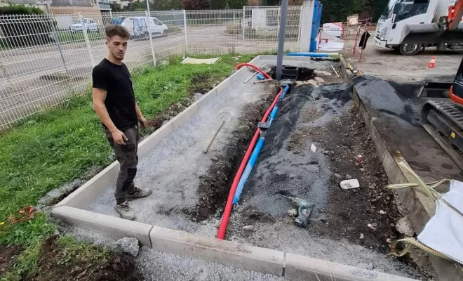 Création d'une dalle béton carrossable avec pose d'une fosse hydrocarbure à Roche la Molière, Saint-Just-Saint-Rambert, Mon extérieur