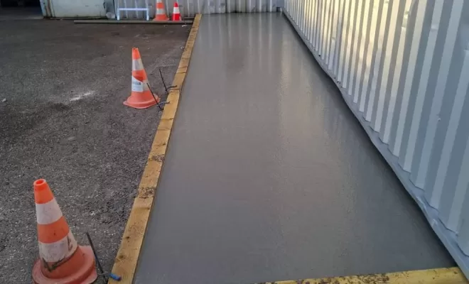Création d'une dalle béton carrossable avec pose d'une fosse hydrocarbure à Roche la Molière, Saint-Just-Saint-Rambert, Mon extérieur