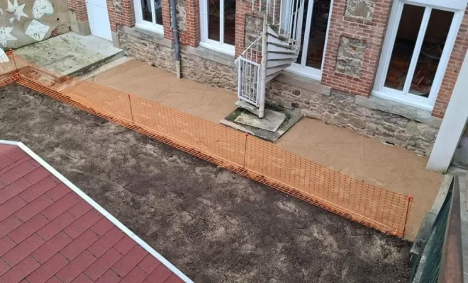 Mise au propre en terre végétale avec plantation d'herbes de prairie à St Just St Rambert, Saint-Just-Saint-Rambert, Mon extérieur