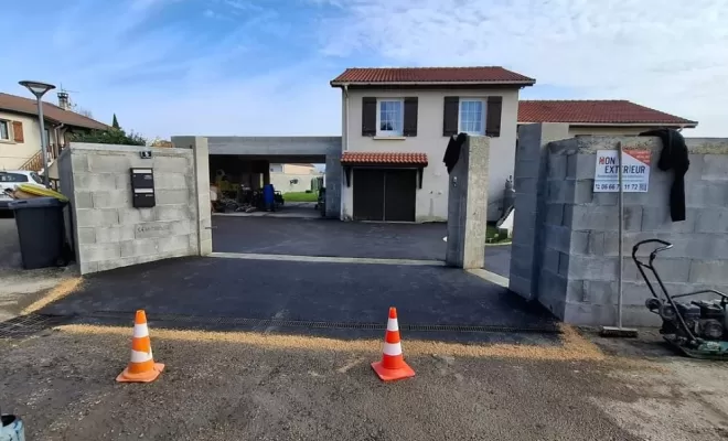 Application enrobé , pose de pavé tépia, de caniveaux grilles, traverses chêne pour jardinière à St Cyprien., Saint-Just-Saint-Rambert, Mon extérieur